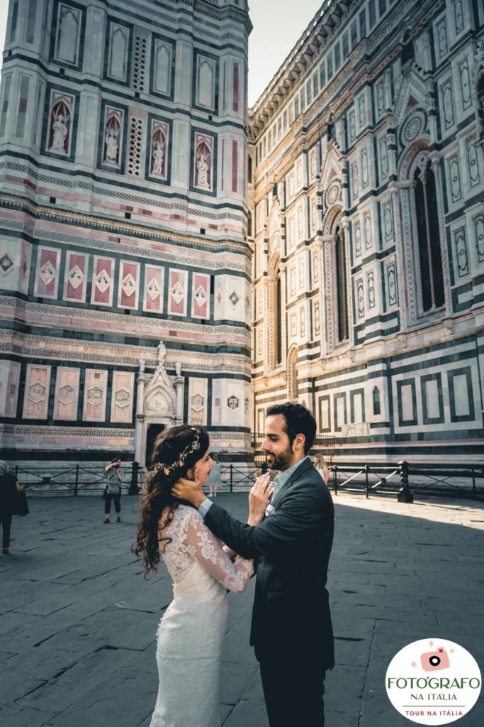 https://fotografonaitalia.com/wp-content/uploads/2019/04/YARI-FLORENcA-TOSCANA-CASAMENTO_24-scaled-1-683x1024.jpg