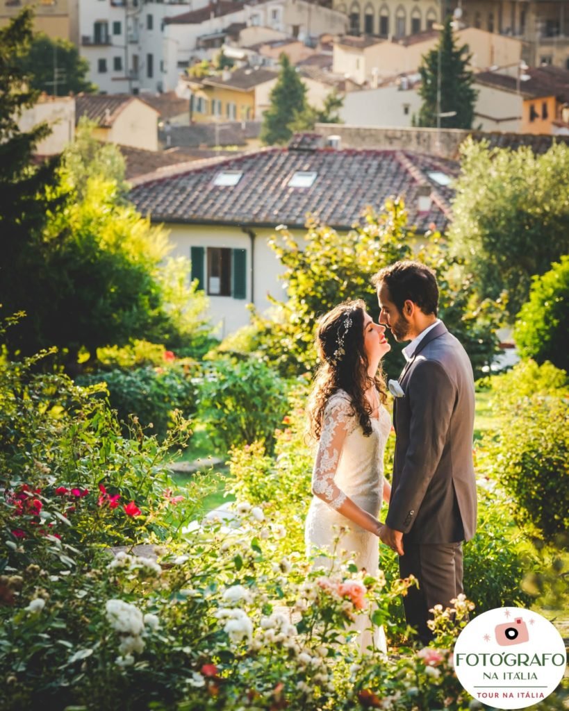https://fotografonaitalia.com/wp-content/uploads/2019/04/YARI-FLORENcA-TOSCANA-CASAMENTO_9-scaled-1-819x1024.jpg